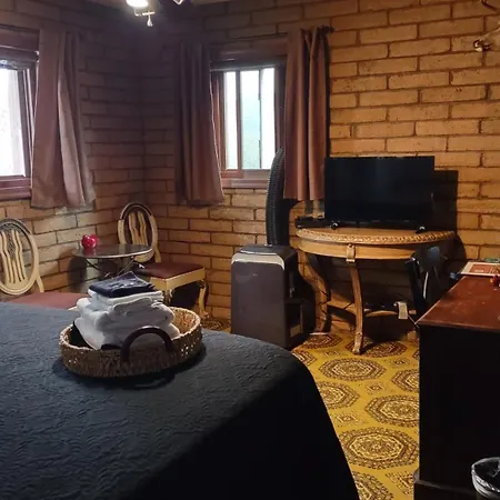 Rustic Rooms By Kings Canyon & Sequoia National Parks Yokuts Valley  Room photo